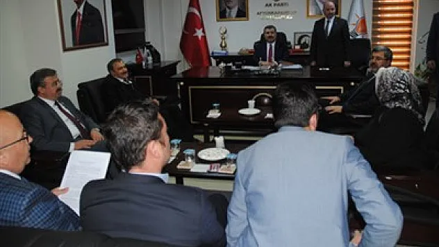 Sağlık Bakanı esnafa hatır sordu