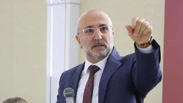 Şahin  mazbatasını aldı
