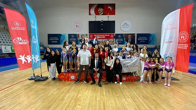 Şampiyonlar Açıklandı Prof. Dr. Veysel Eroğlu Spor Salonu'nda Nefes Kesen Mücadele