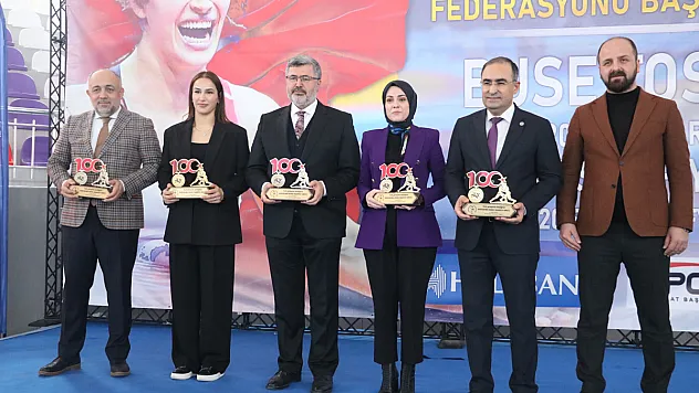 Şampiyonunun Adına Şampiyona