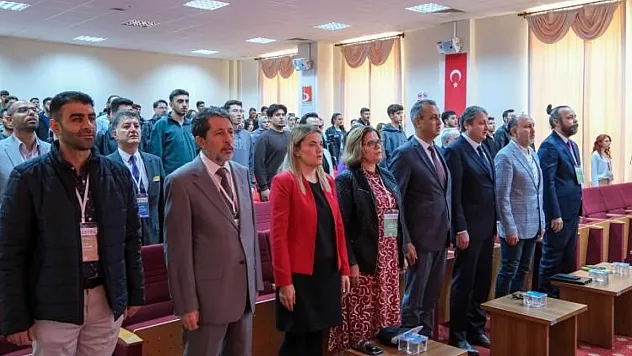 Sanayiden Yeşil Dönüşe: BŞEÜ'de Sürdürülebilirlik Zirvesi