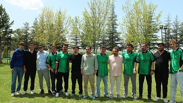 Sandıklı'da Gençler MYO'nun 2. Bahar Şenliğinde Çoştu