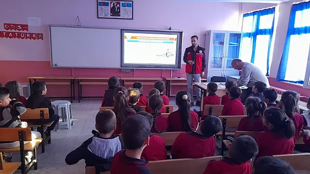 Sandıklı'da Öğrenci Ve Velilere İlk Yardım Eğitimi