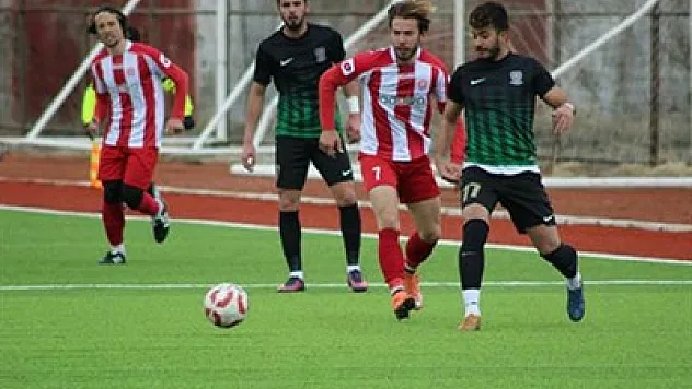 Sandıklı Konyaaltı'nda 2 puan bıraktı