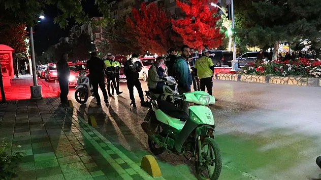 Sandıklı'da polis ve jandarmadan motosiklet sürücülerine yönelik ortak denetim