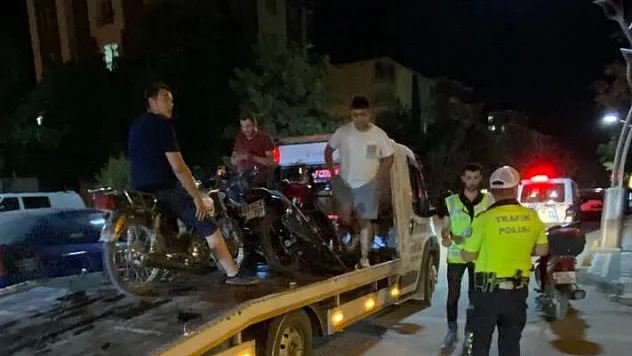Sandıklı'da polisten motosiklet denetimi