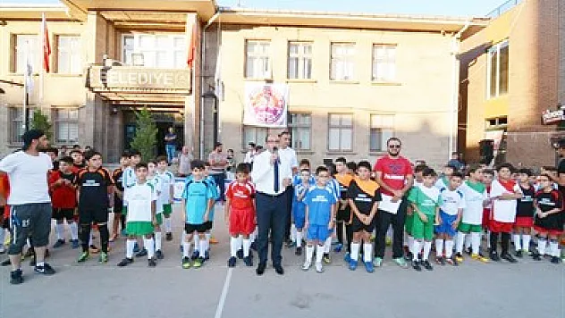 Sandıklı'da Sokak Futbolu Turnuvası başladı
