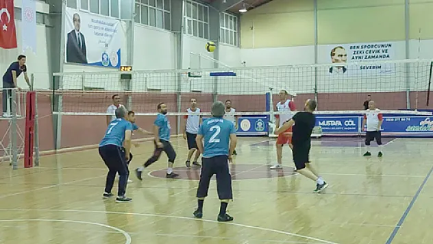 Sandıklı'da voleybolun şampiyonu müftülük