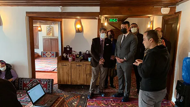 Sandıklı'daki semineri  mülki amirler de dinledi