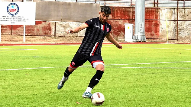 Sandıklıspor'da Savunmanın Duvarı: Berkay Emre Sarısu
