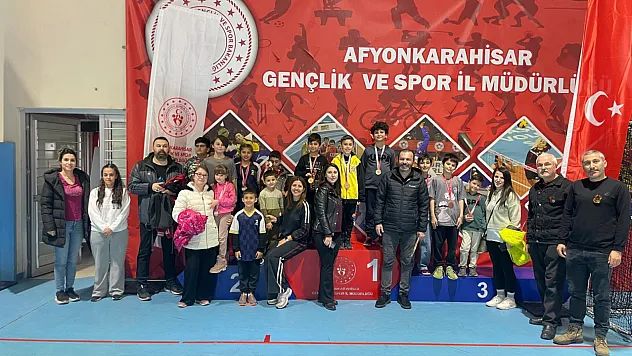 Satranç Turnuvasında Ödüller Dağıtıldı