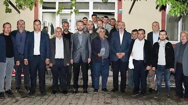 Seçimlerde yüzde 90 ve üzeri oy çıkaran Aslanapa ilçesi köylerine plaket