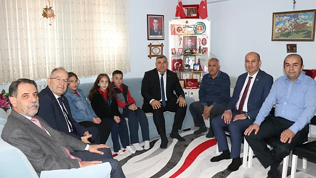 Şehit Aileleri Ve Emekli Öğretmenlere Anlamlı Ziyaretler