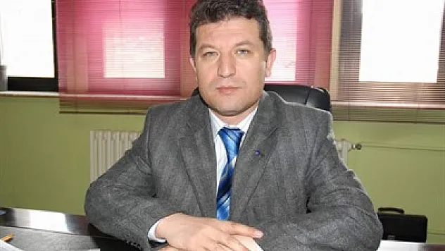 Semai Kaya kimdir?