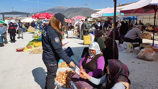 Semt pazarında “KADES” uygulaması tanıtıldı