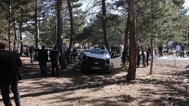 5 çocuğun öldüğü kazada servis aracının sahibi tahliye edildi, aileler isyanda