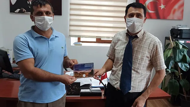 Sevgi Yılı kartları dağıtılmaya başlandı