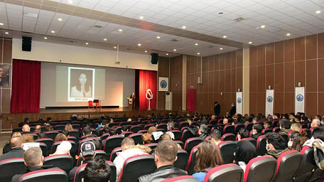 Sevilen hoca anıldı