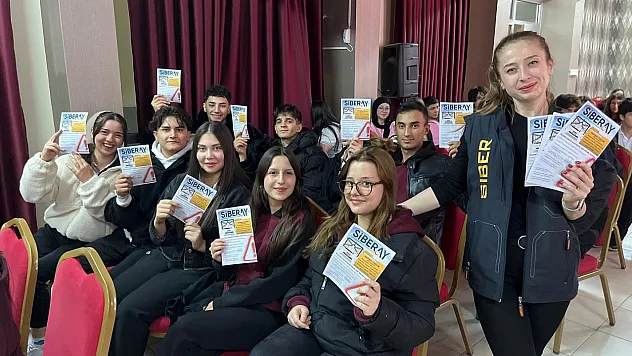 SİBERAY Ekibi Bilgilendirme Faaliyetlerine Devam Ediyor