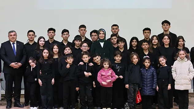 Şiir Gecesinde Gönüller Bir Oldu