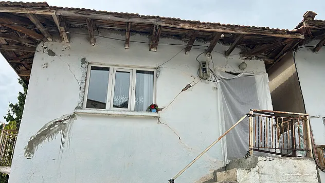 Simav Beşik Gibi Sallanıyor