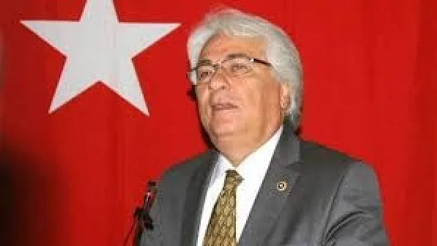 'Şimdi moda İsmet Paşa ve Atatürk'e saldırı'