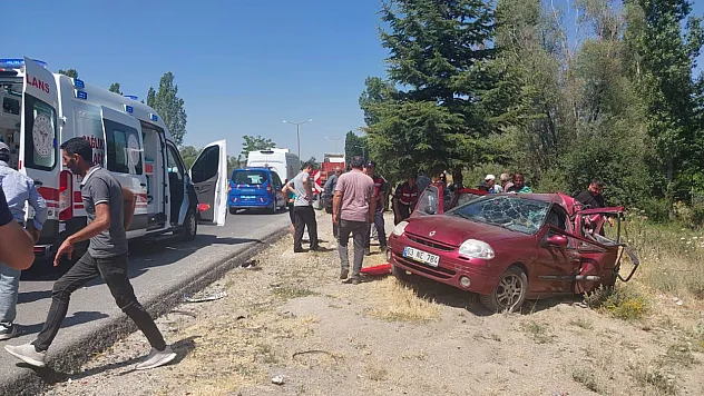 Sinanpaşa'da Saniyeler İçinde Gelen Felaket: 6 Yaralı