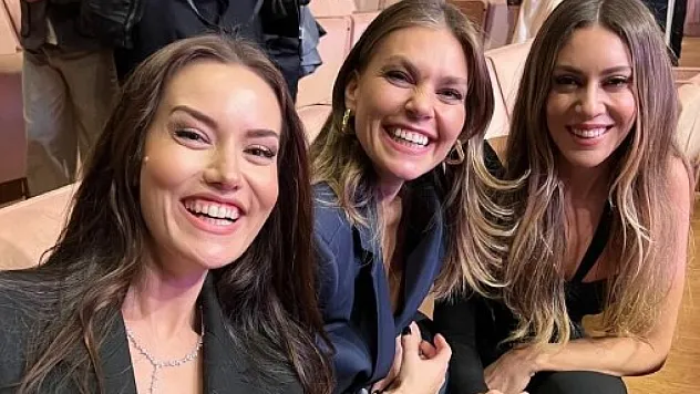 Sinem Kobal, Aslı Enver, Fahriye Evcen Aynı Karede