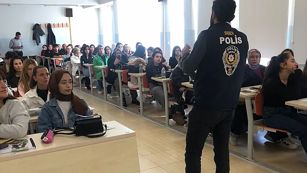 Söğüt MYO'da Bağımlılıkla Mücadele Söyleşisi
