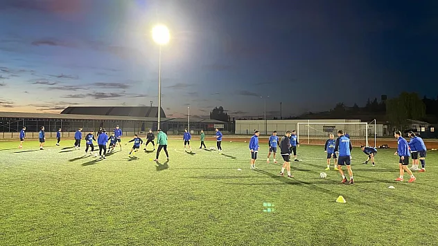 Söğütspor Zorlu Maçın Hazırlıklarını Tamamladı