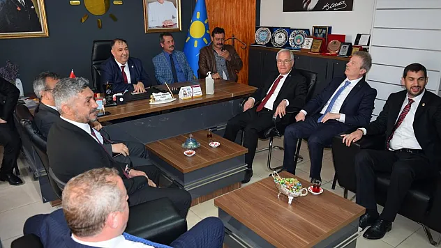 “Sokak Meral Akşener diyor”