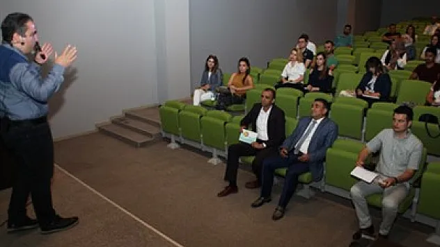 Sosyal Medya Yönetimi eğitimi verildi