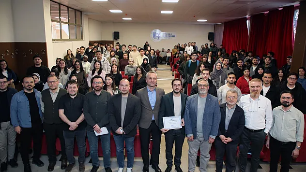 'Sosyal Medyadaki Bilgiyi Doğrulamadan İnanmayın'