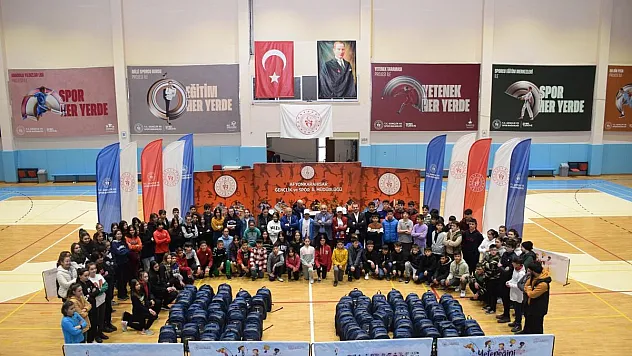 Sporda başarılı 123 öğrenciye Bakanlık’tan hediye