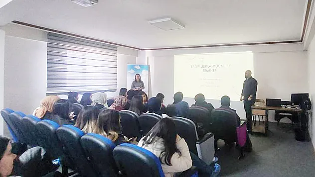 Şuhut'lu Kadınlara Bağımlıkla Mücadele Anlatıldı