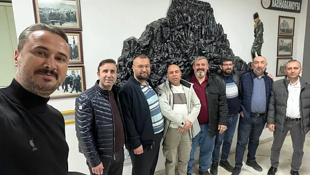 Şuhut Sağlık Meslek Lisesi'nin 98 Mezunları İftar Sofrasında Buluştu