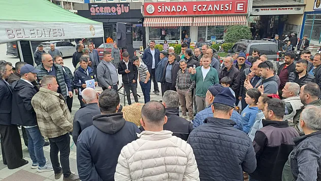 Şuhut'ta Gökçe Kız Adaşının Tedavisi İçin Kumbarasını Bağışladı