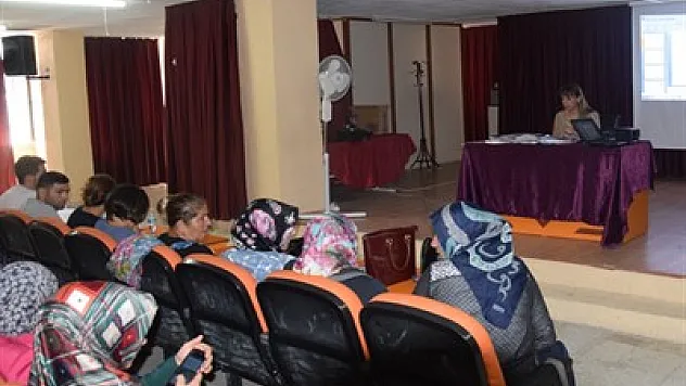 Şuhut'ta KOSGEB'in girişimcilik eğitimleri başladı