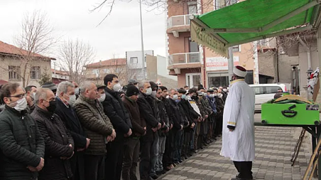 Süleyman Mandal, son  yolculuğuna uğurlandı