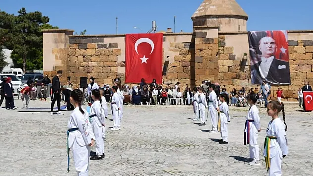 Sultandağı'nda 19 Mayıs Coşkuyla Kutlandı