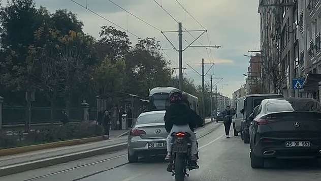 Sürücüsü Kasksız, Plakasız Motosikletin Gürültülü Egzozu Rahatsız Etti