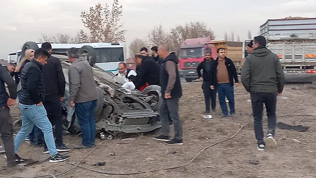 Tali Yoldan Çıktı, Kamyonla Çarpıştı
