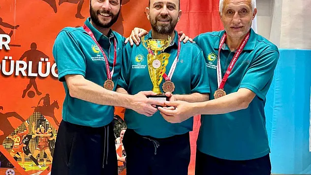 Tarım Ve Orman Müdürlüğü Takımı Teniste İl 3. Oldu