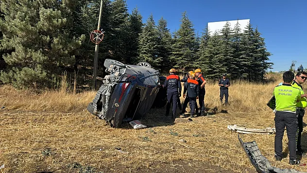 Tarlaya Devrilen Otomobil Sürücüsü Hayatını Kaybetti