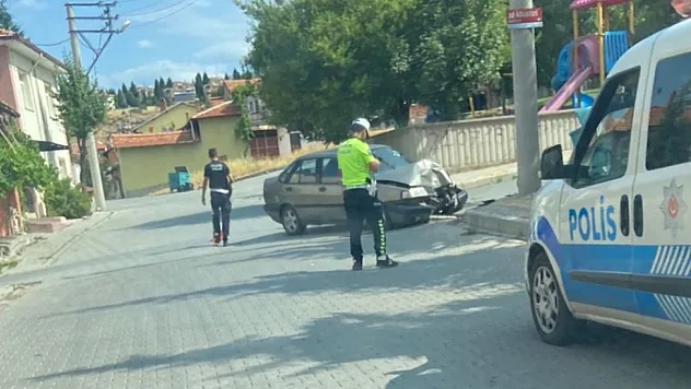Tavşanlı'da Trafik Kazası: 2 Yaralı