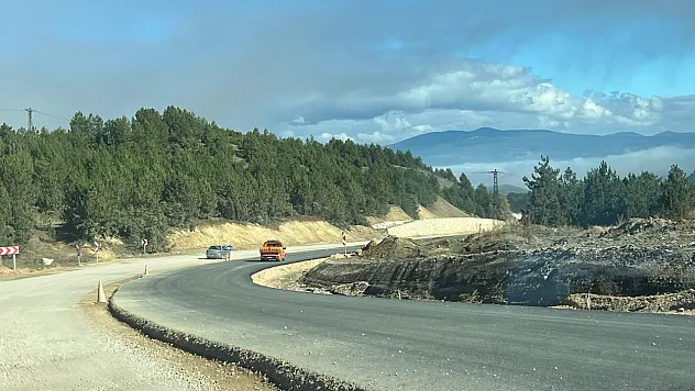 Tavşanlı-Domaniç Yolunda Çalışmalar Sürüyor