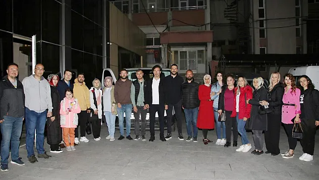 Tavşanlı’dan deprem bölgesine çocuklar için oyuncakları ulaştırdılar