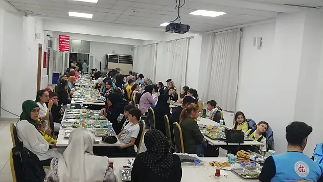 TDV Kadın Kolları İftar Programı Düzenledi