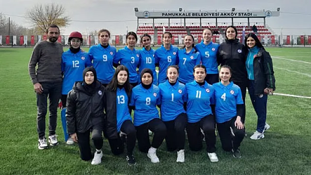 Tebrikler kriket şampiyonasında dereceye giren sporculara