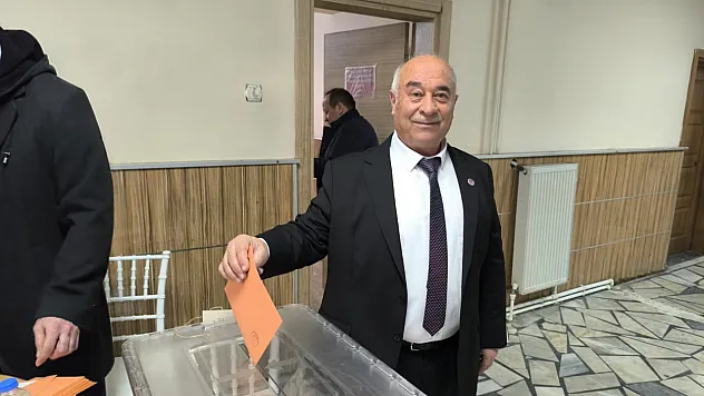 Tek Liste İle Yeniden Başkan